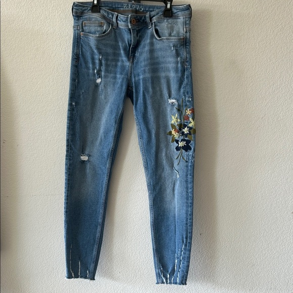 Zara Blue Skinny Jeans with Floral Embroidery sz 06 - Picture 1 of 9